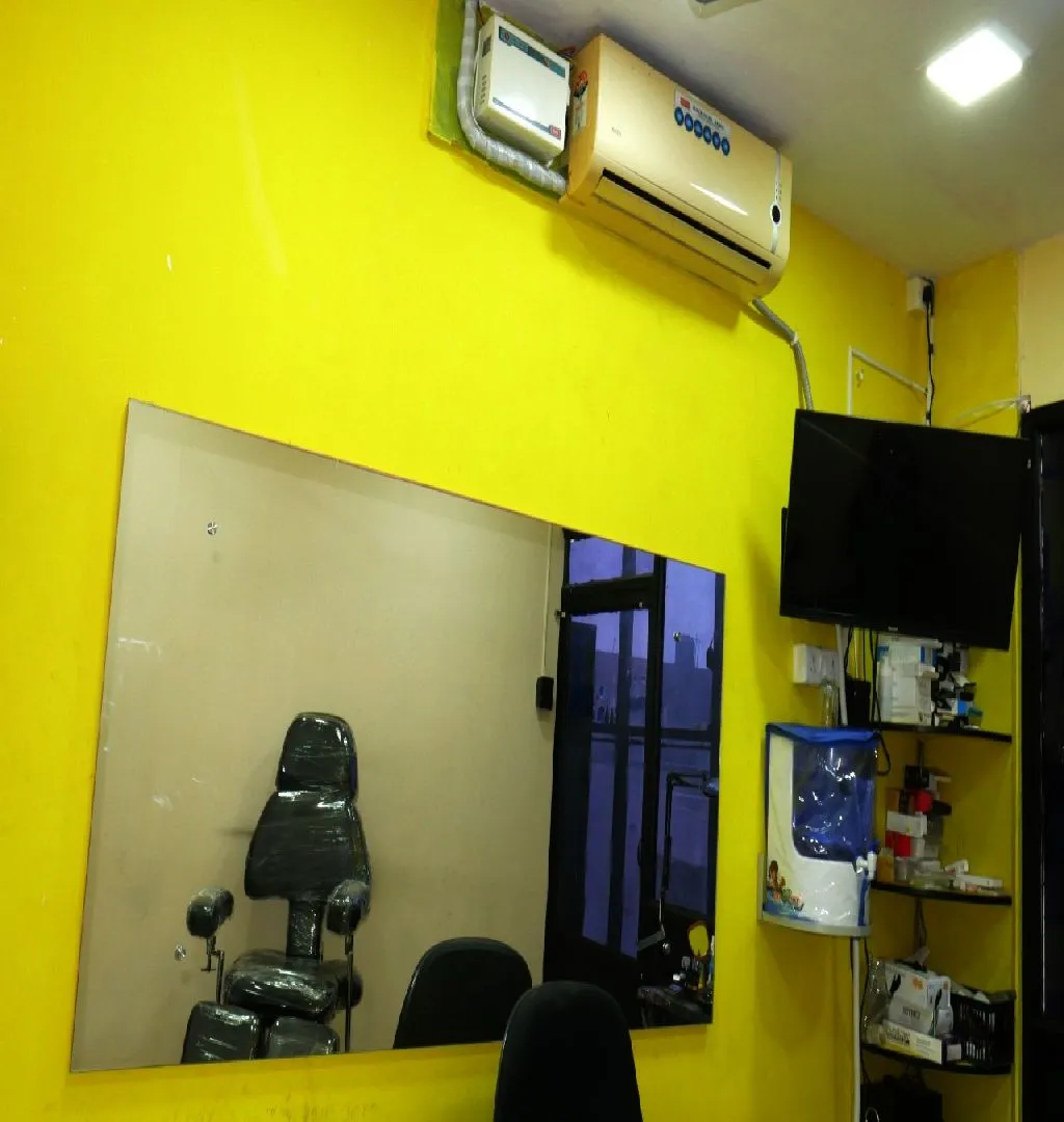 13-year-old Tattoo And Piercing Shop For Sale In Tirunelveli-SL013259-1