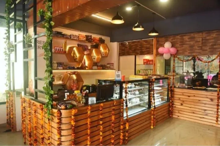 Bakery cum Cafe in Prime Location in Lucknow for Sale-SL013271-1