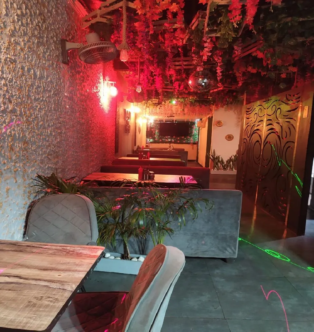 Hookah Lounge With Rooftop For Sale In Delhi-SL013335-0