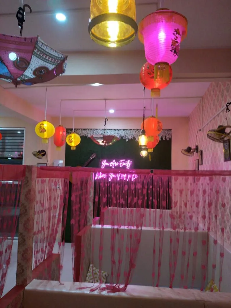 Restaurant With Good Seating And Ambience For Sale In Ranchi-SL013362-4