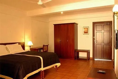 Boutique 4 Star Hotel With Bar For Sale In Kochi-BB013495-0