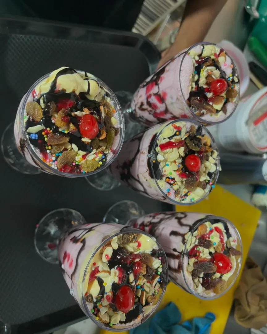 Profitable Fast Food Cafe For Sale In Bangalore-SL022871-1