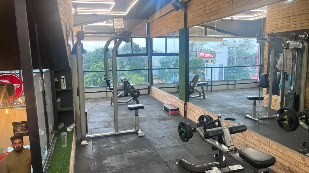 Profitable Running Gym for Sale In Faridabad-SL024620-1