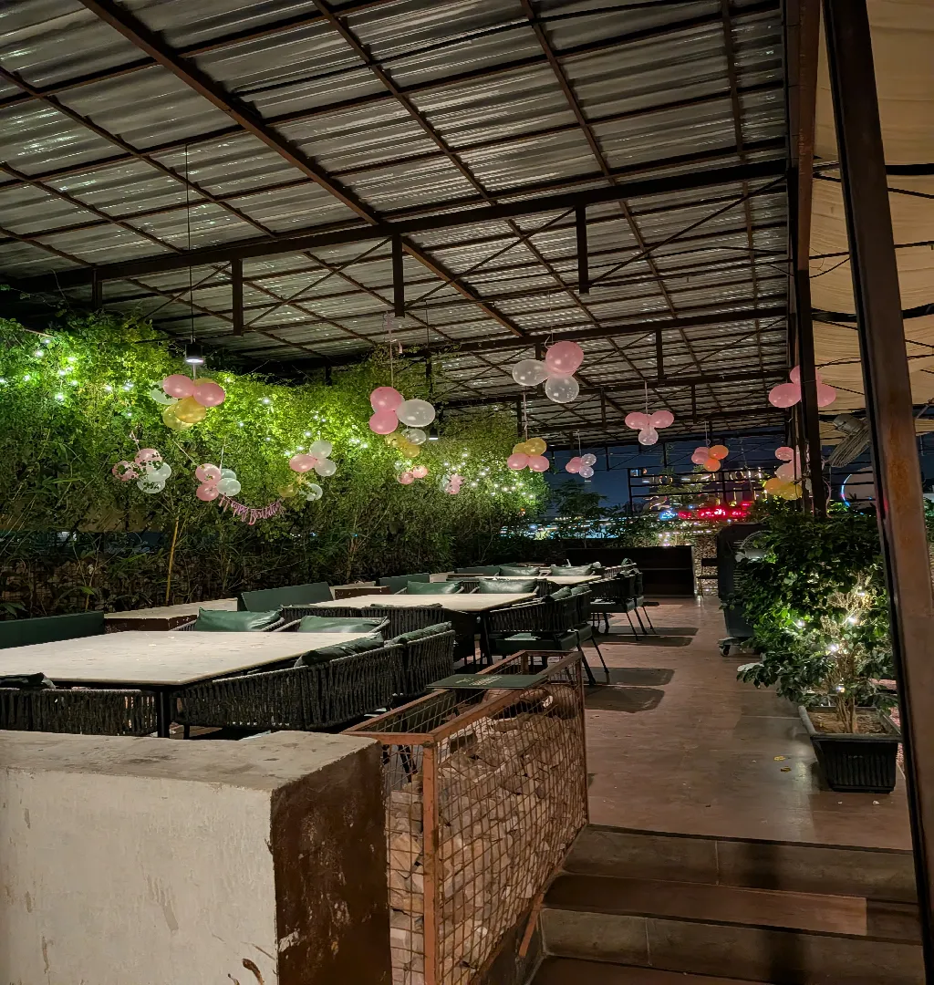 High-Growth Cafe & Restaurant Biz Raising Funds In Vadodara