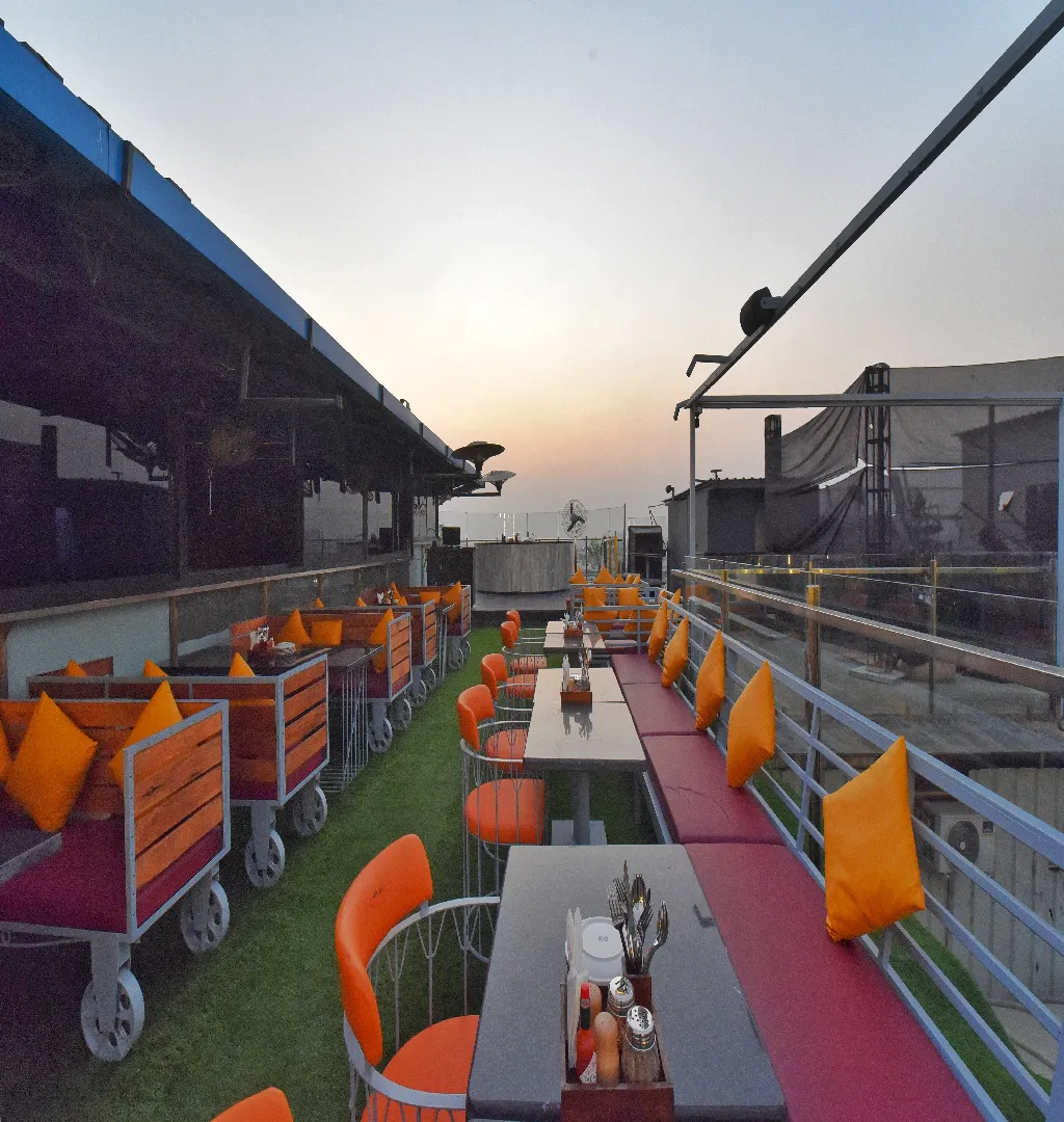 Luxury Pub And Lounge Offering Partial Stake In Jaipur