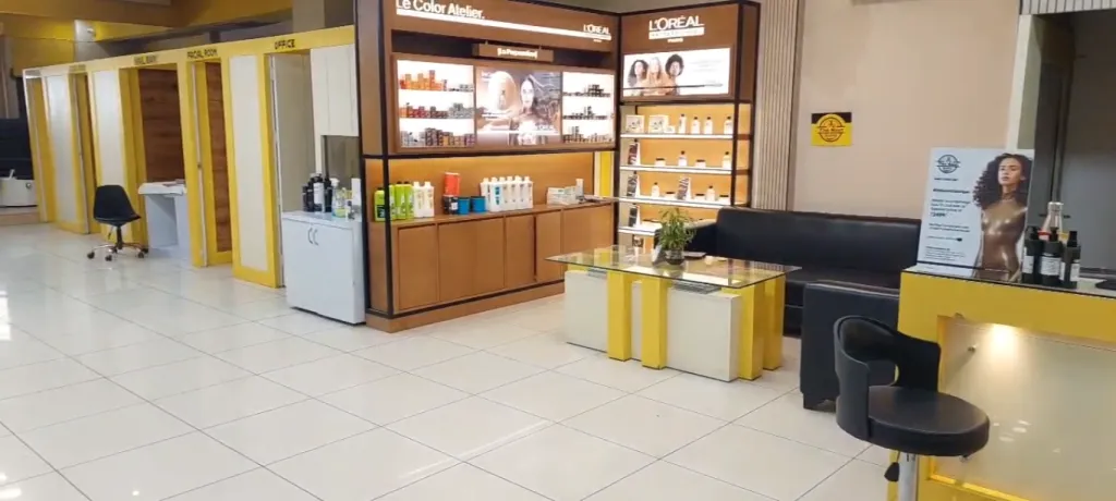 Profitable Unisex Salon Business For Sale In Dehradun