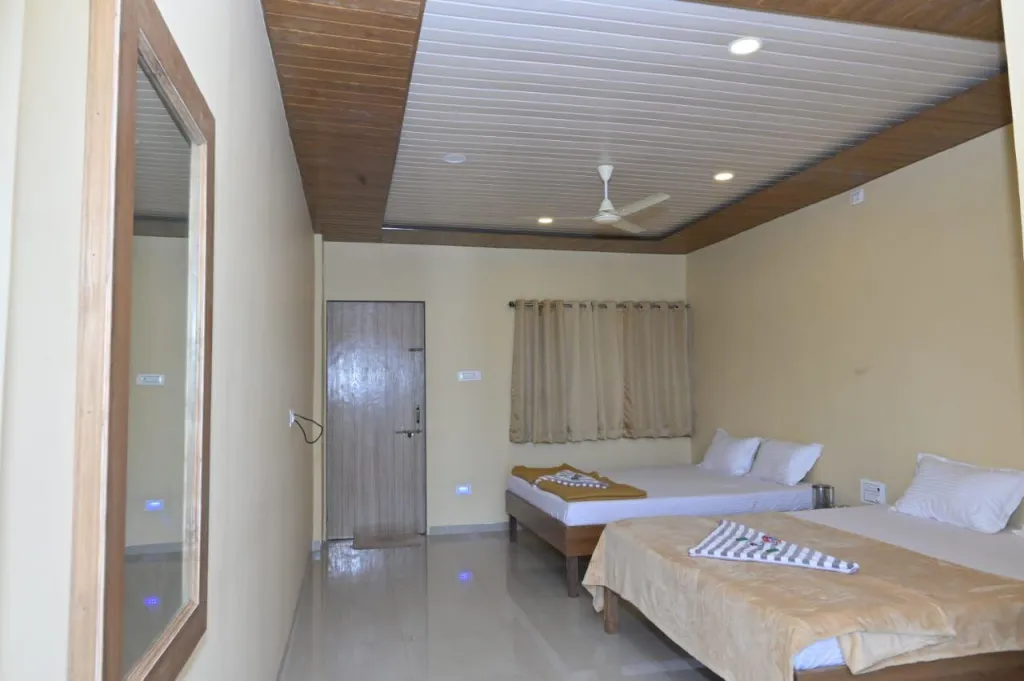 Hotel & Resort Business Seeking Growth Capital In Mumbai-SL030958-3