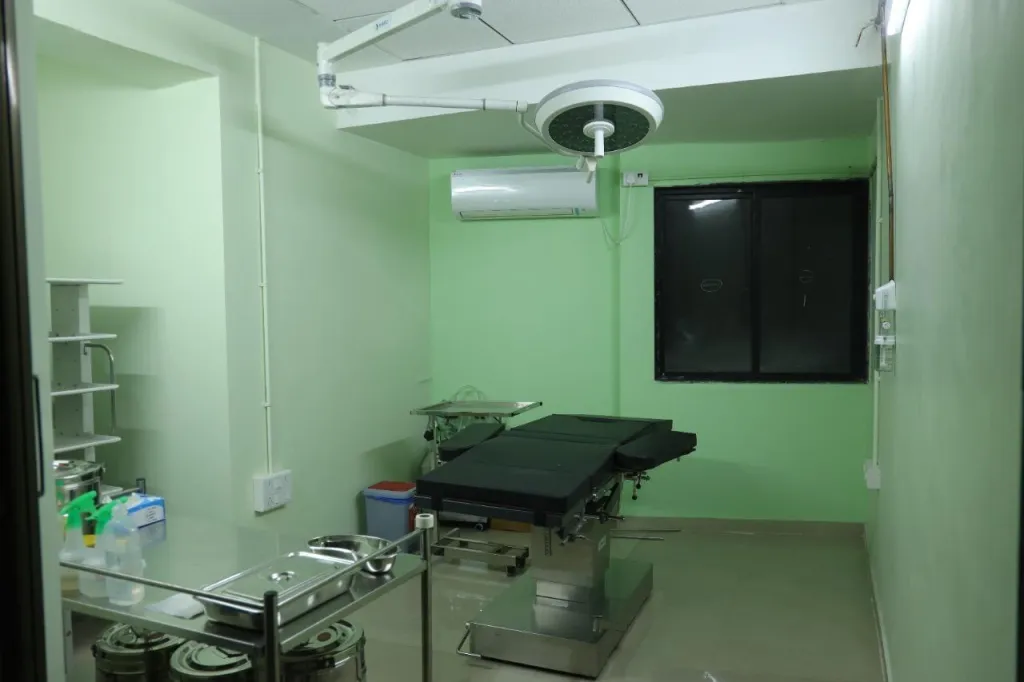 Running MultiSpecialty Hospital For Sale In Vijapur, Gujarat-SL031002-4