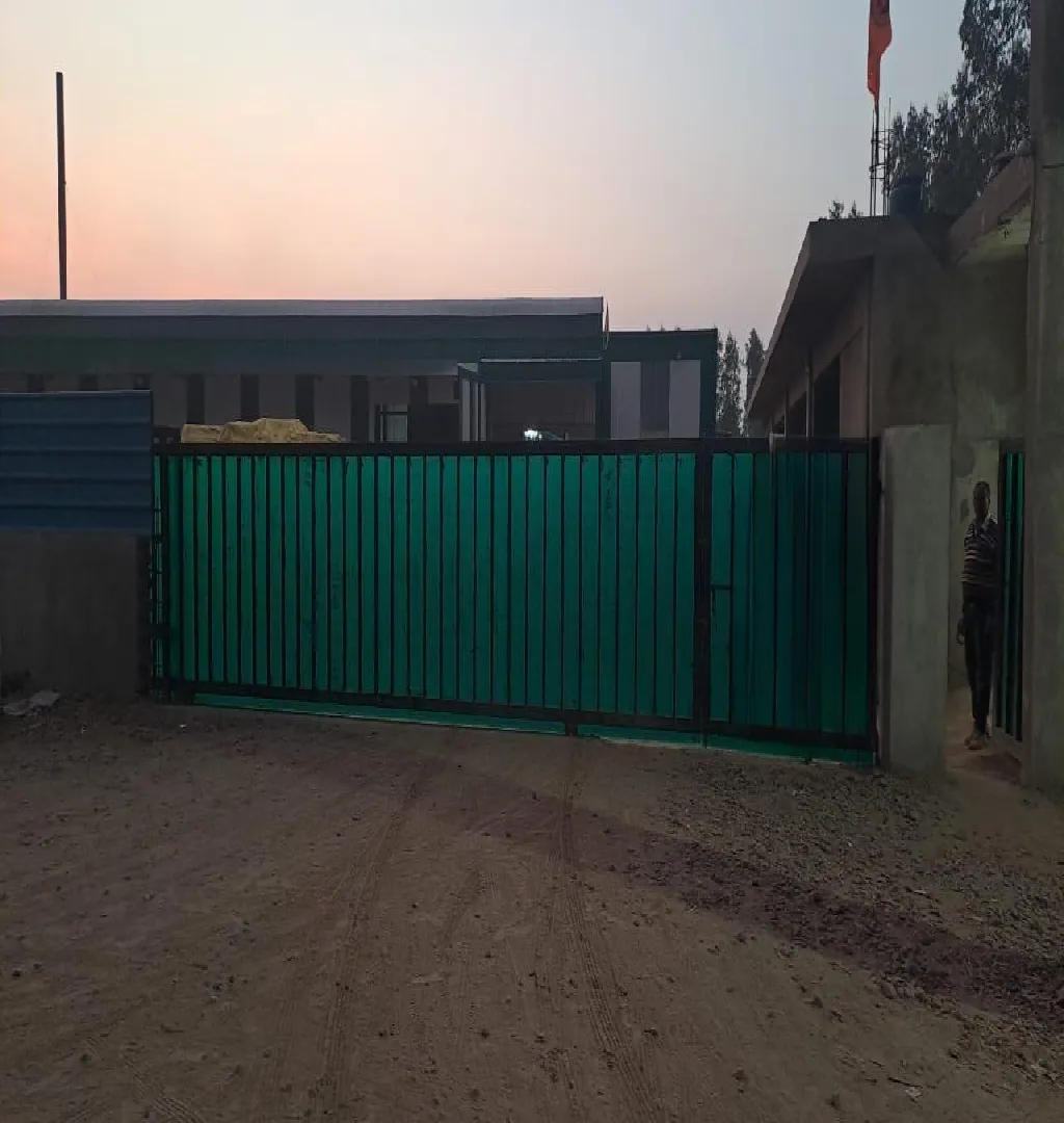 Growing Artificial Grass Mfg Plant For Sale In Ambala