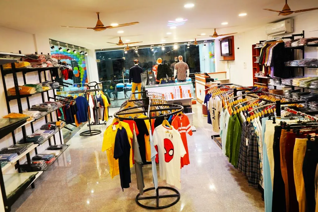 Family Apparel Showroom For Sale In Coimbatore