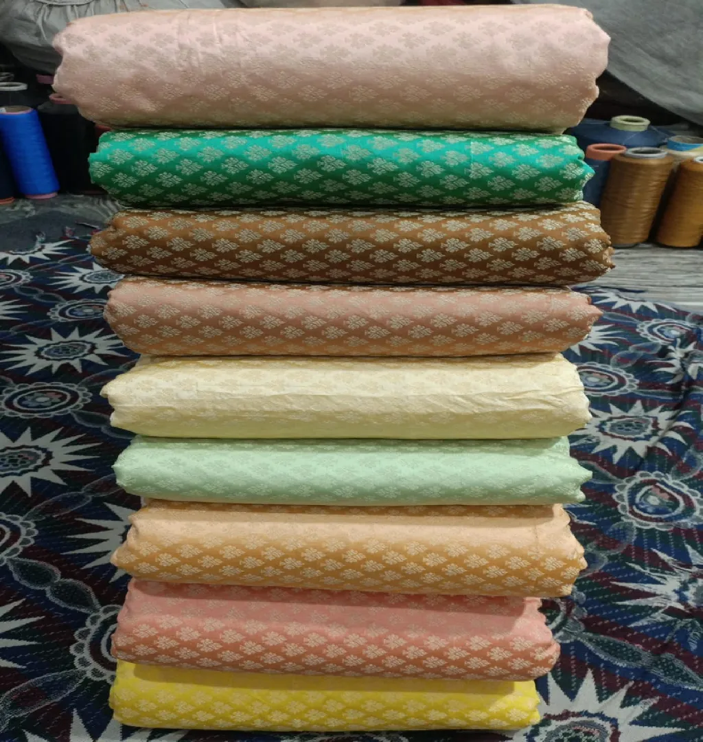 Banarasi Saree Manufacturer Raising Funds In Varanasi